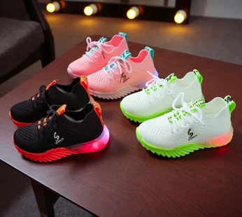 New Children Luminous Shoes Boys Girls Letter Sport Run Sneakers Casual Shoes Fashion Kids Mesh Sport Girl Led Light Shoes